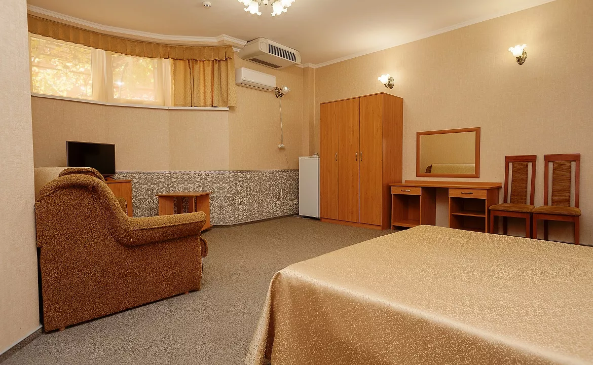 Двухкомнатный Семейный на 1 этаже. Гостевой дом Дом у Моря ЛАКИ. Геленджик Двухкомнатный Семейный на 1 этаже. Гостевой дом Дом у Моря ЛАКИ. Геленджик