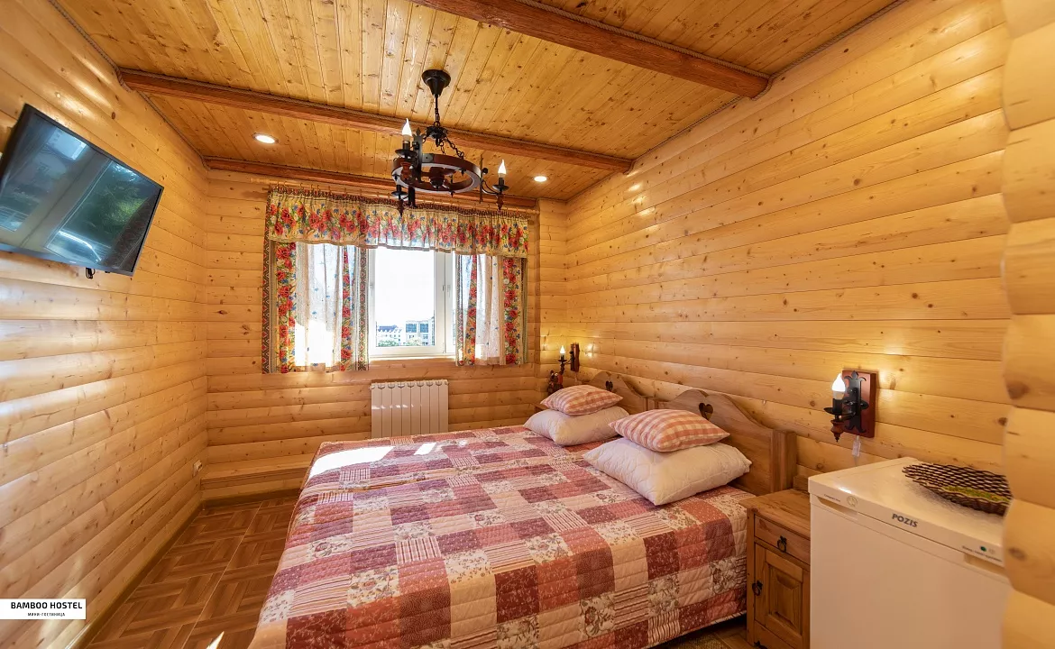 Двухместный номер с с/у. Хостел Bamboo Hotel. Адлер