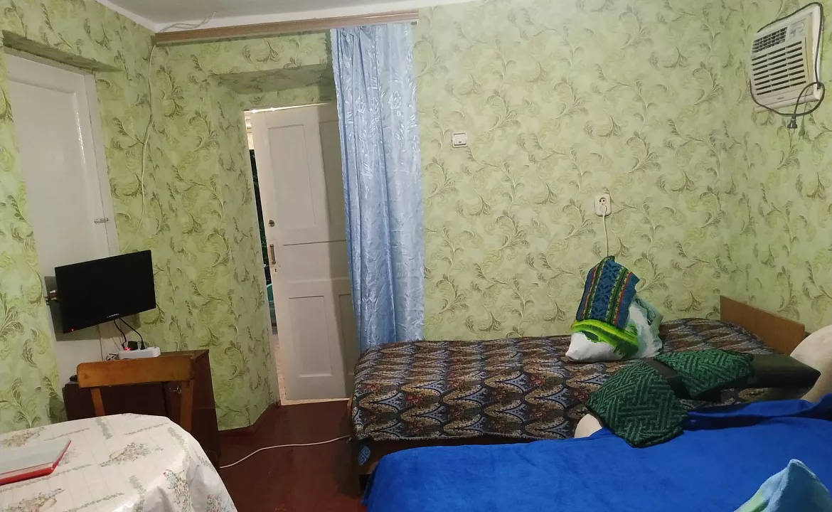 Трехместный 