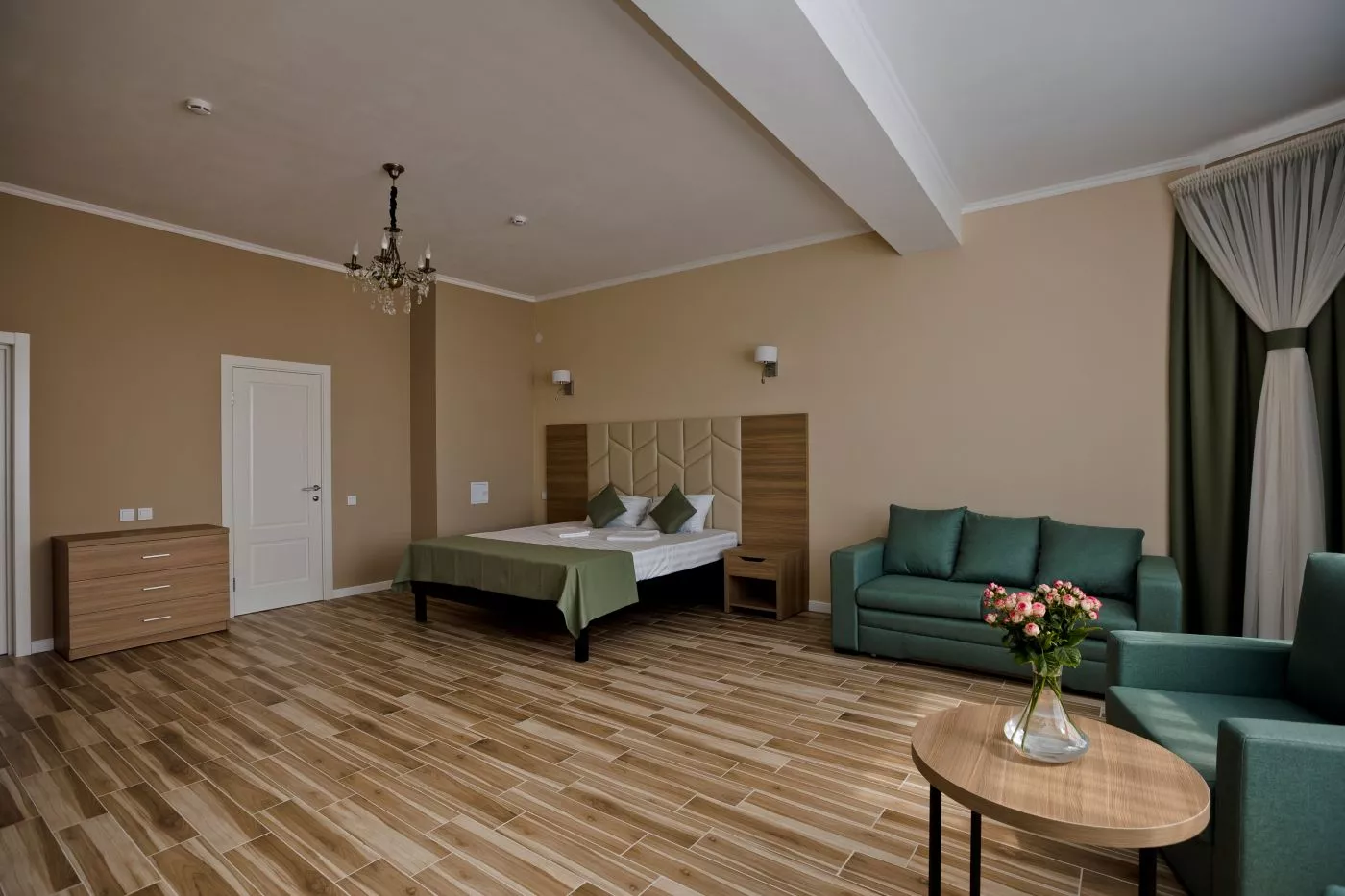 . Гостиница LooSPAngeles. Лоо