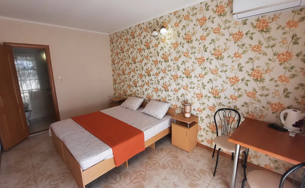 2-х мест. Комфорт с кондиционером. Гостевой дом "Лавандина". Севастополь 2-х мест. Комфорт с кондиционером. Гостевой дом "Лавандина". Севастополь