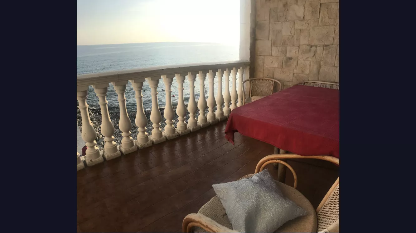 . Эллинг Кипарис . Лоо