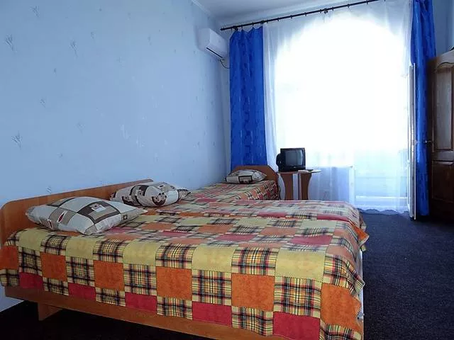 4-х местный «Стандарт» . Гостевой дом Династия. Береговое