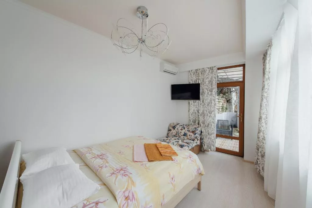 Апартаменты 1-комнатные. Частный гостевой дом Матрос. Ялта