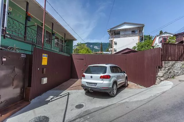 . Гостевой дом Пролетарская 12. Гурзуф