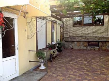 Гостиница "Дворик на Крымской" Гостиница "Дворик на Крымской"