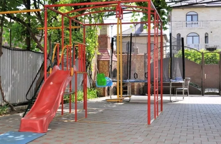 . Гостевой дом У Георгия . Витязево