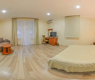 ПОЛУЛЮКС. Отель "Рубикон". 