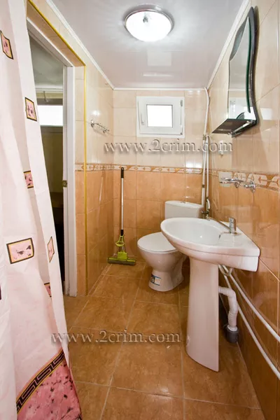 Двухместный номер в коттедже Уютный дворик. Гостевой дом "Крымский кораблик". Орджоникидзе