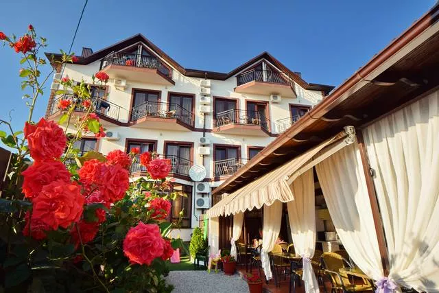 3-х местный «Стандарт» без балкона. Гостевой дом «Прага». Кабардинка