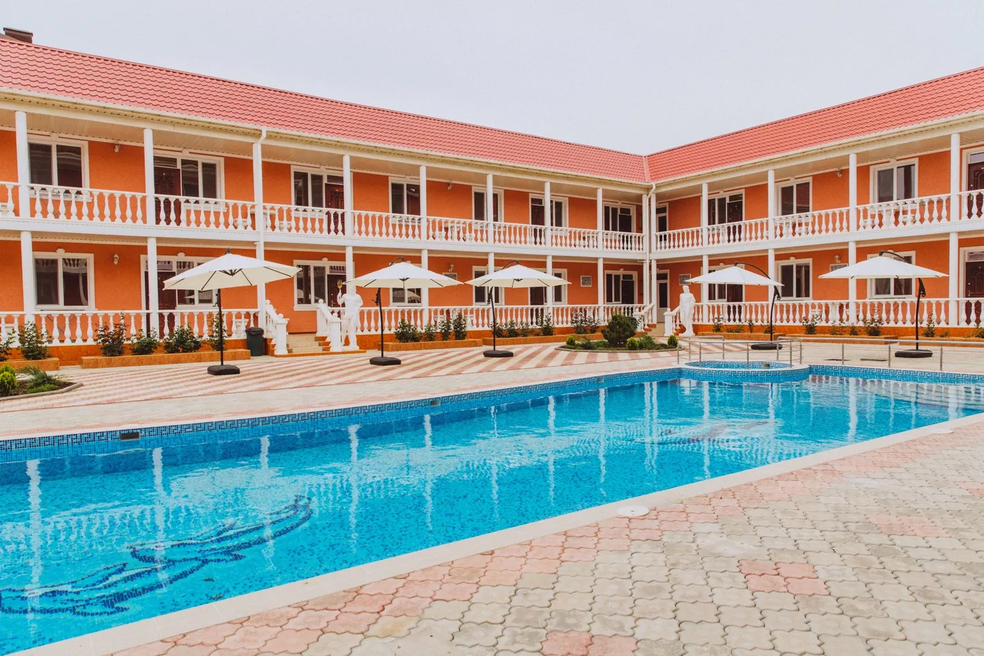 . Гостевой дом «Red House». Заозерное . Гостевой дом «Red House». Заозерное