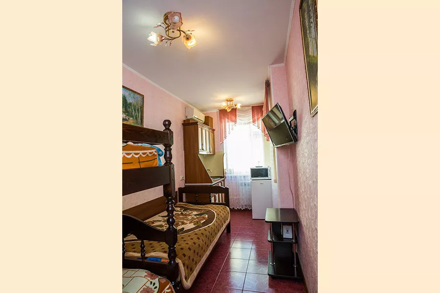 Стандарт трехместный №3. Гостевой дом «Лукоморье». Алупка