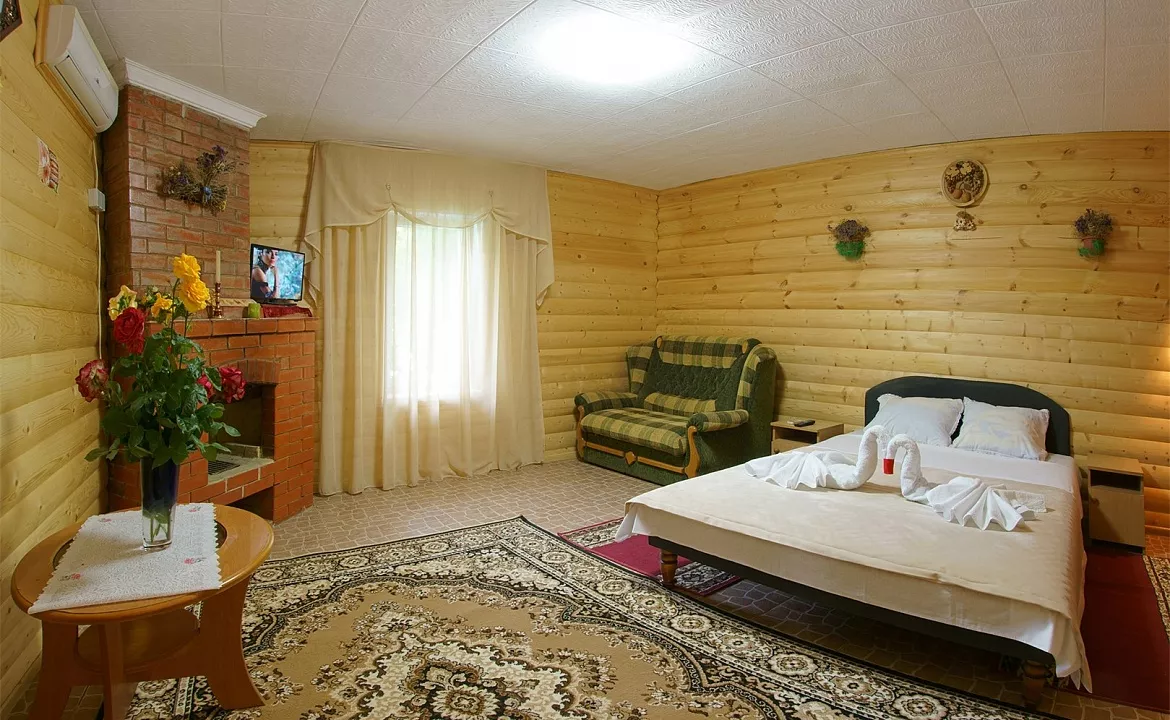Комната 3-местная №6. Гостевой дом «Солоха». Мирный