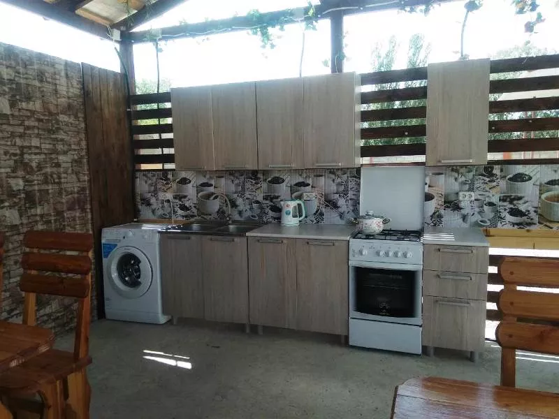 . Дом под ключ Каштановая 18 . Судак