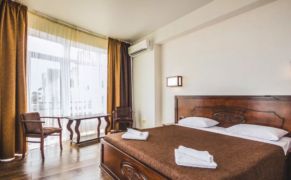 Сьют с панорамным видом на море. Отель Парус. Береговое