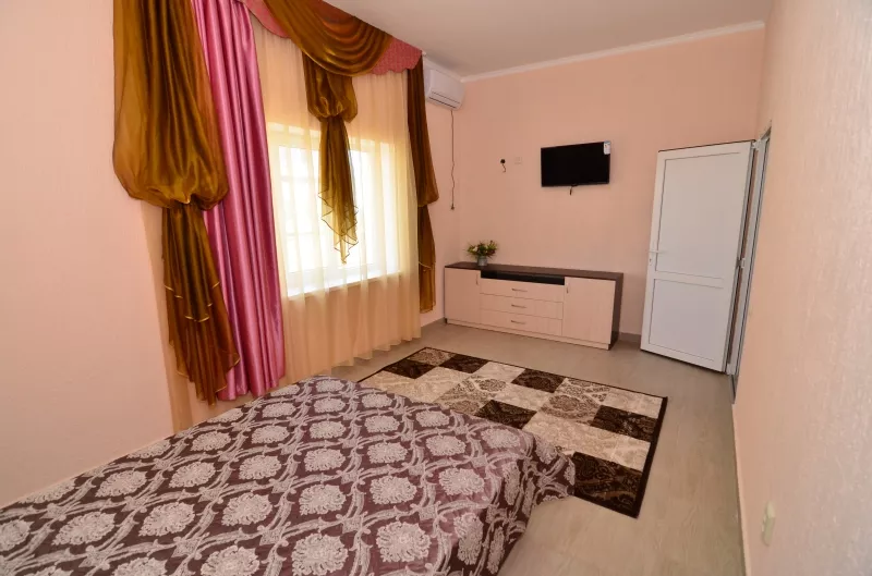 Семейный 2-комнатный номер. Гостевой дом «АлександриЯ». Заозерное Семейный 2-комнатный номер. Гостевой дом «АлександриЯ». Заозерное