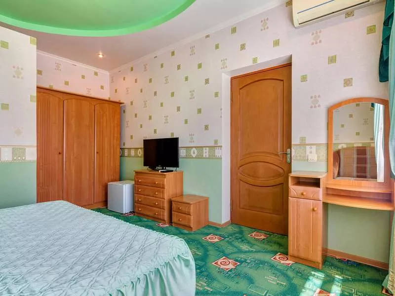 Зеленый двухместный номер (Корпус 1). Гостевой дом «Белая лебедь». Голубая бухта