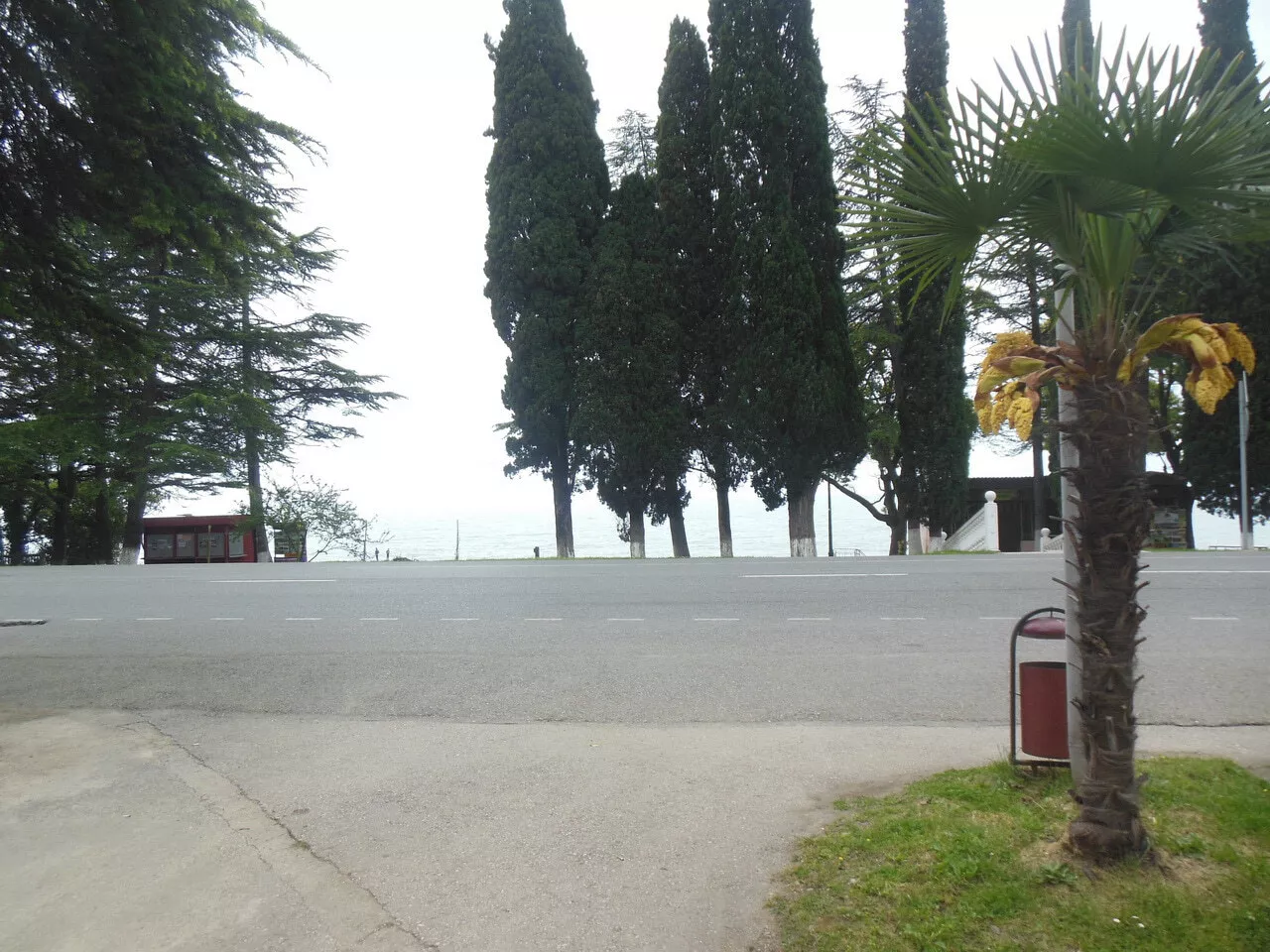 . Квартира в многоквартирном доме 1к квартира "Лора" в Новом Афоне 1 линия. Новый Афон