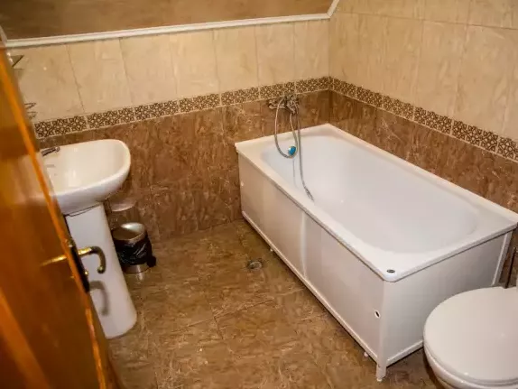 «Семейный» TWIN+TWIN (Малый корпус). Гостиница «Кристалл». Домбай-гостиницы «Семейный» TWIN+TWIN (Малый корпус). Гостиница «Кристалл». Домбай-гостиницы