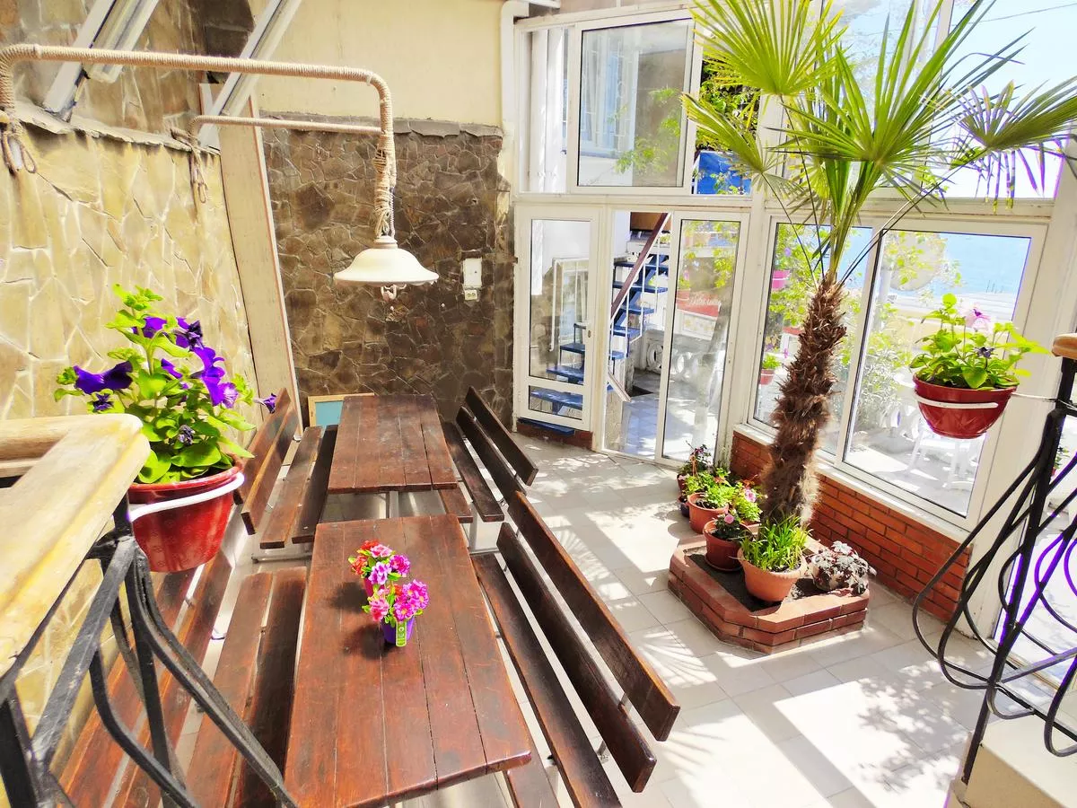 . Частный гостевой дом Дворик у причала. Ялта