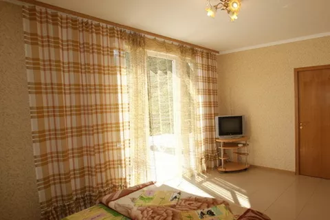 3-х комнатный + балкон. Гостевой дом "У Александра". Лазаревское 3-х комнатный + балкон. Гостевой дом "У Александра". Лазаревское