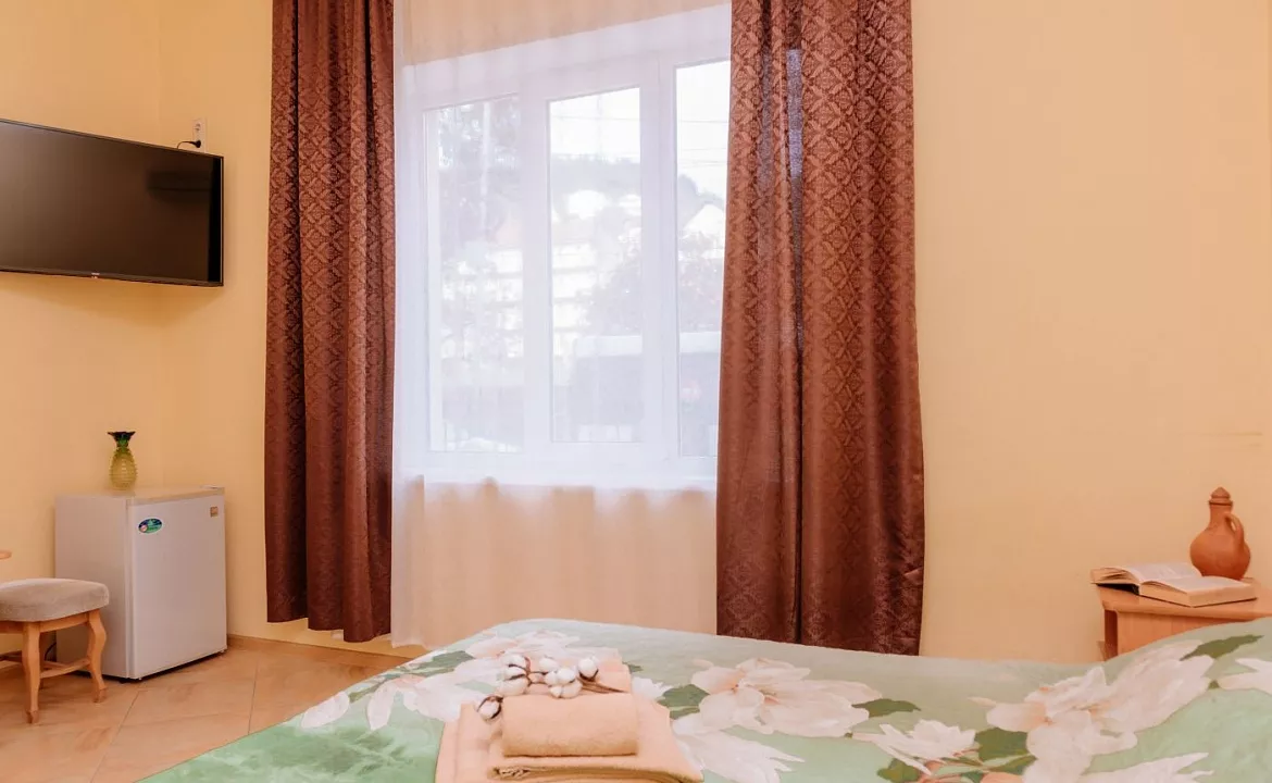 Стандарт с балконом. Гостевой дом "София" - Лазаревское. Лазаревское