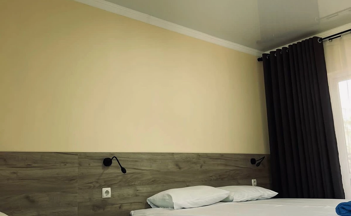 Номер на троих с балконом . Частный сектор Калараш 77 Ольга . Лазаревское