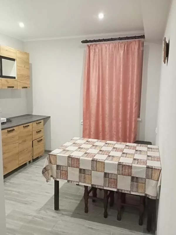 . Квартира в многоквартирном доме Агрба 24 кв 18. Пицунда