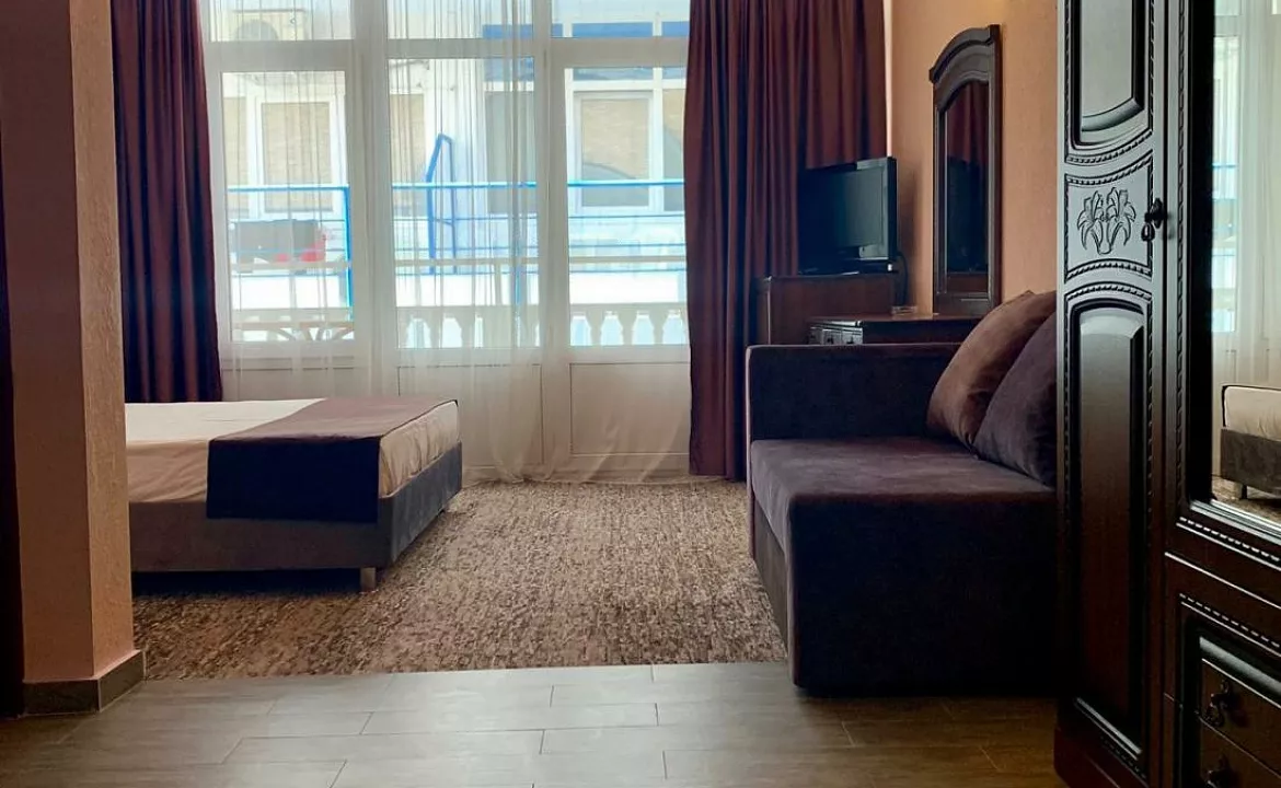 3-Х МЕСТНЫЙ С БАЛКОНОМ. Отель КАВКАЗ. Гостиницы и отели Лазаревского 3-Х МЕСТНЫЙ С БАЛКОНОМ. Отель КАВКАЗ. Гостиницы и отели Лазаревского