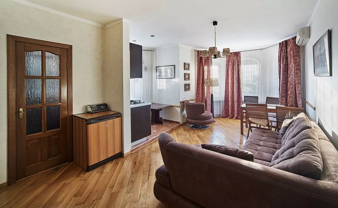 Коттедж с кухней. Гостевой дом "KuprInn". Балаклава Коттедж с кухней. Гостевой дом "KuprInn". Балаклава