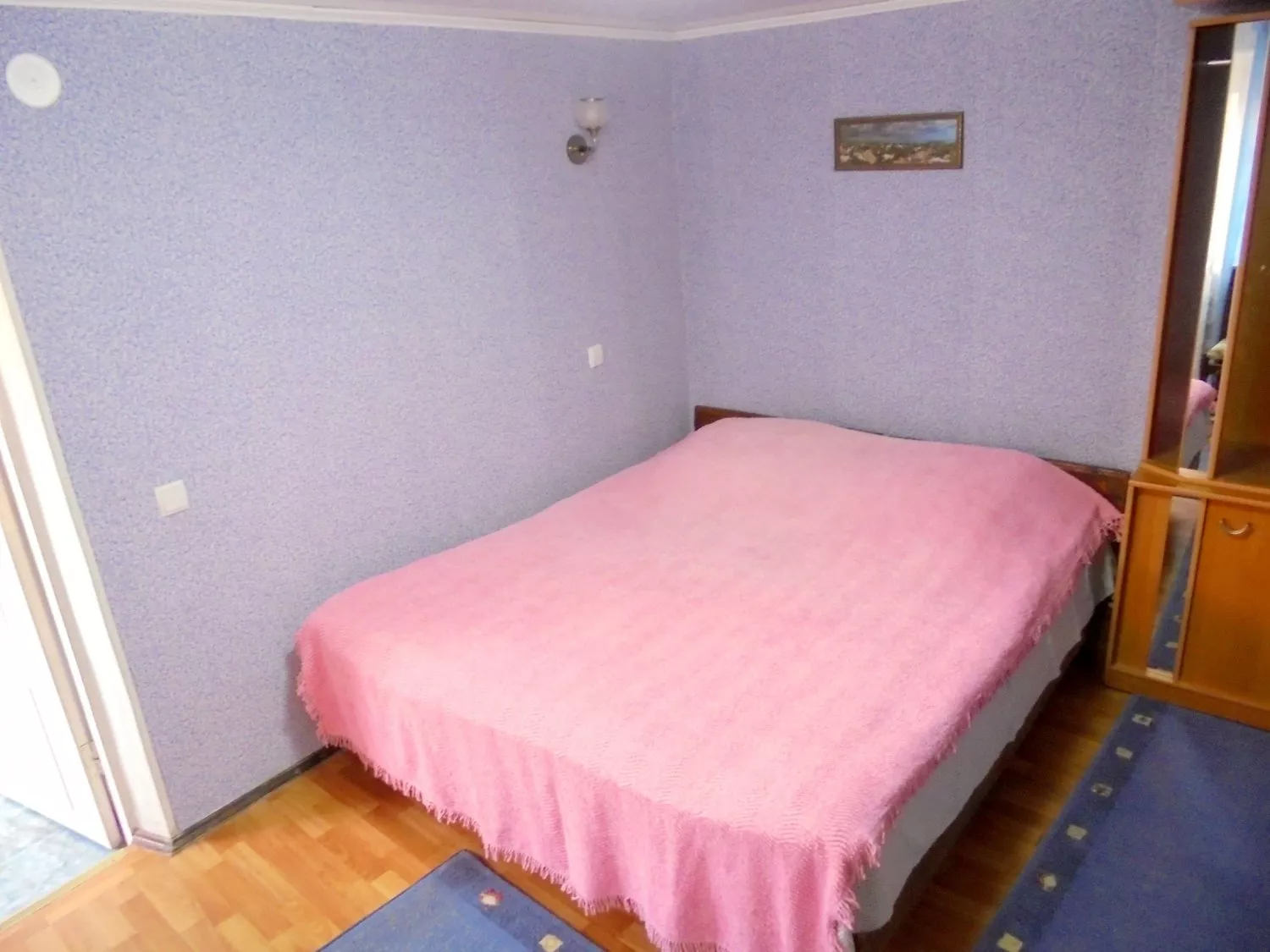 . Дом под ключ  Отдельный трехкомнатный дом со своим закрытым двором и гаражом без хозяев.. Феодосия