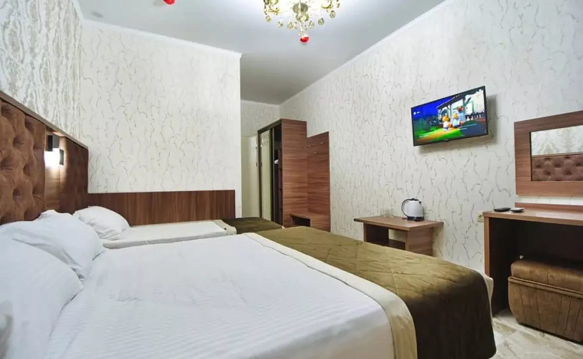 Трехместный номер с балконом. Отель Grand Sofia. Кабардинка
