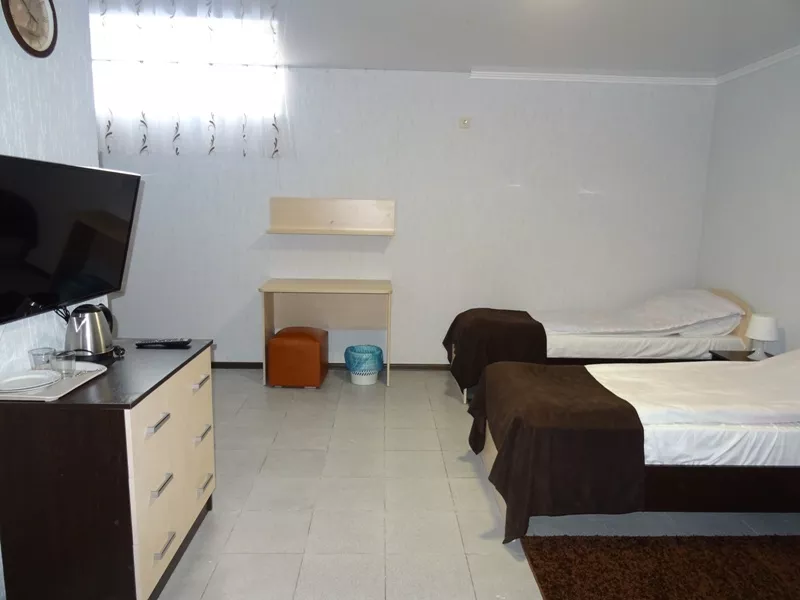 Стандарт (цокольный этаж). Гостевой дом "Золотые пески". Гудаута