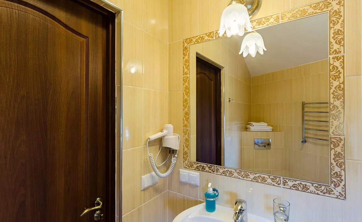 Трехместный номер класса «Полулюкс». Отель "Гранд Флер". Форос