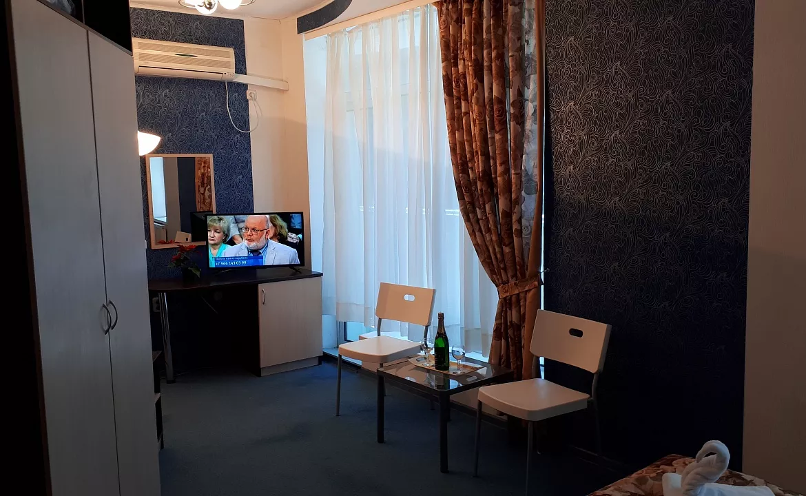 Люкс. Гостиница "Парадиз". Ольгинка