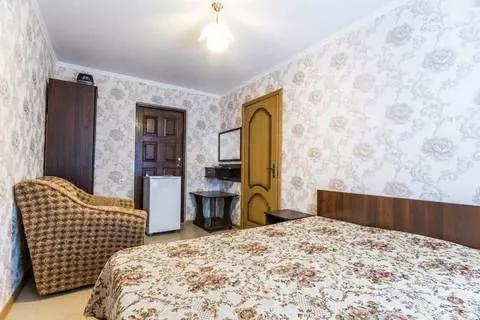 СЕМЕЙНЫЙ 4-Х МЕСТНЫЙ 2-Х КОМНАТНЫЙ НОМЕР С ДОП. МЕСТОМ. Гостевой дом «Августа» . Аше