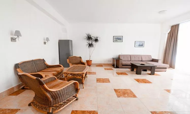 СЕМЕЙНЫЙ 2-Х КОМНАТНЫЙ ЛЮКС. Отель "Юрзуф". Гурзуф