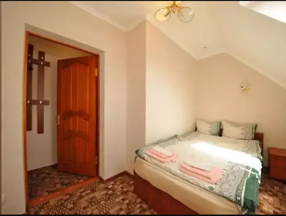 Мансарда двухместная кровать полуторка. Отель «Альпина». Эльбрус - гостиницы