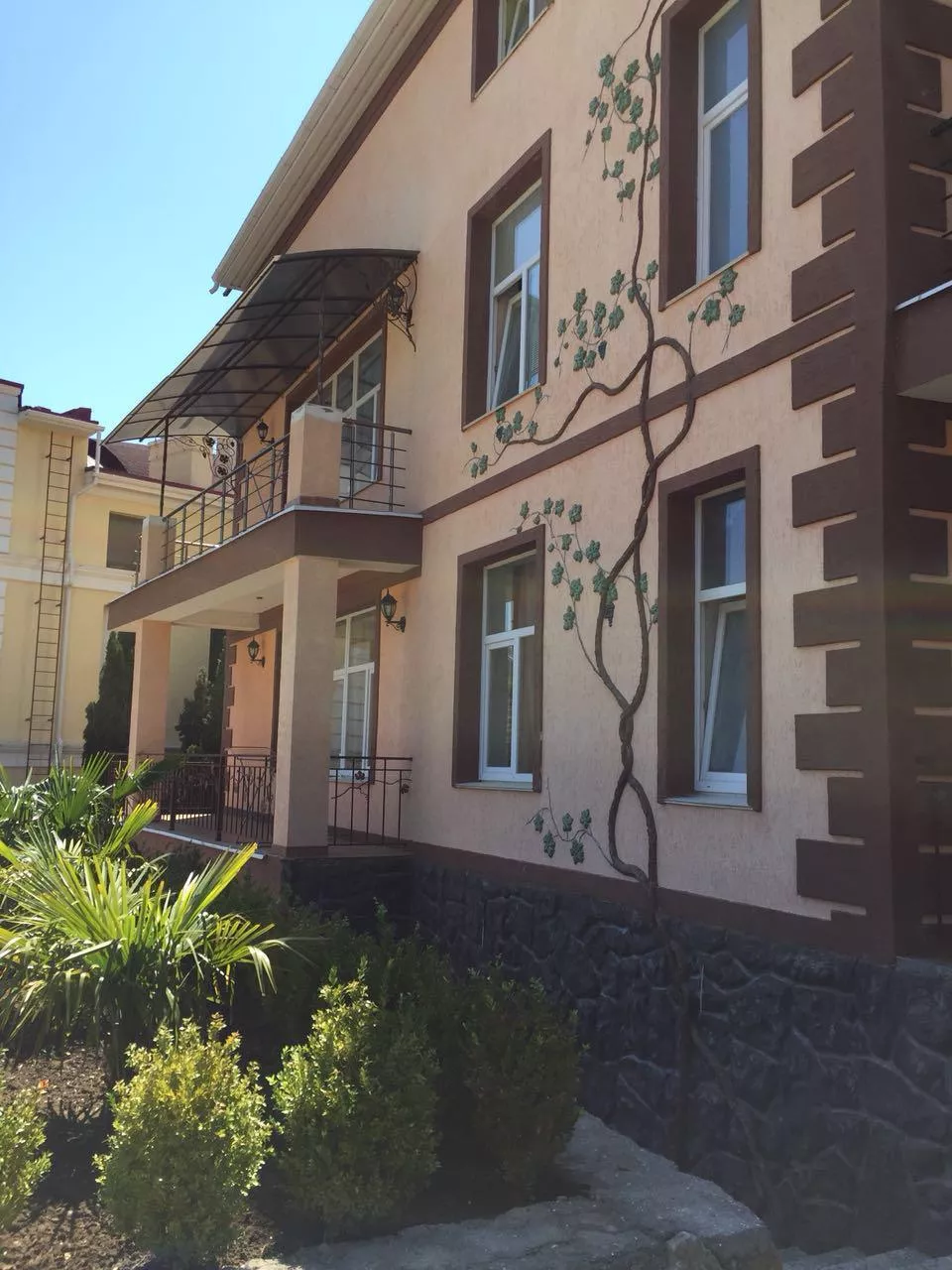 . Мини-отель «Виноград». Кацивели