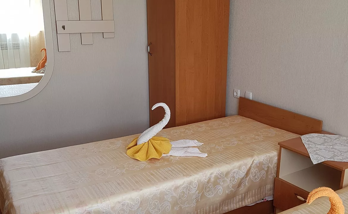 2х местный  комфорт с раздельными кроватями. Гостиница "Водолейчик". Алушта