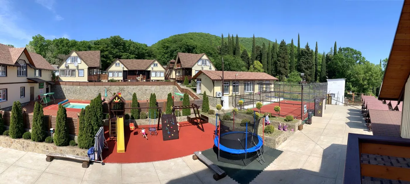 . Гостевой комплекс "Буэнос Диас". Совет-Квадже