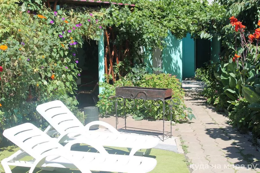 . Гостевой дом Наш дом отдыха. Симферополь