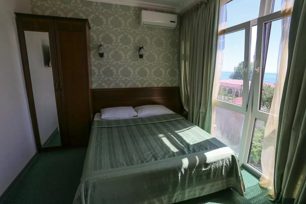 . Отель "Индисан". Гагра