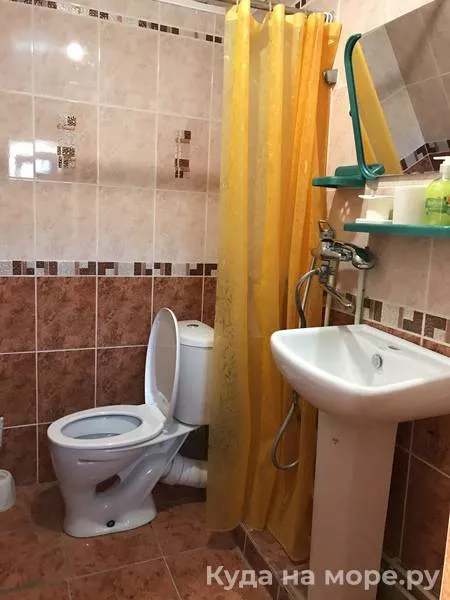 Трехместный с удобствами. Гостевой дом Балатон. Лазаревское