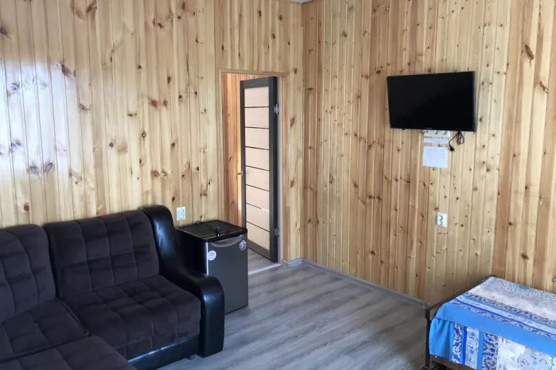  4-х, 5-ти местный «Люкс» 2-х комнатный. Гостевой дом Олеандр. Гагра