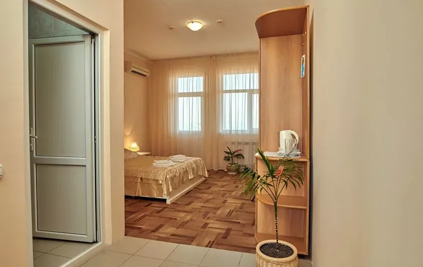 . Отель Глобус. Лоо . Отель Глобус. Лоо