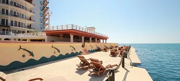 Отель «Яхт-клуб» Отель «Яхт-клуб»