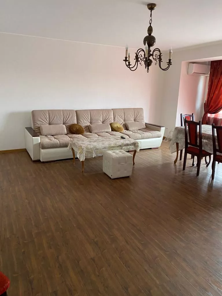 . Квартира в многоквартирном доме Басария 73. Сухум