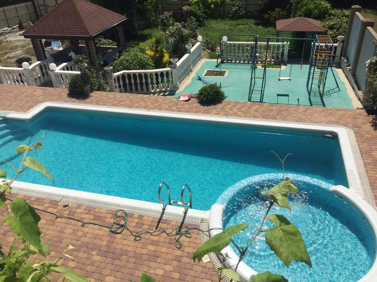 . Дом под ключ Коттедж с бассейном. Дивноморское