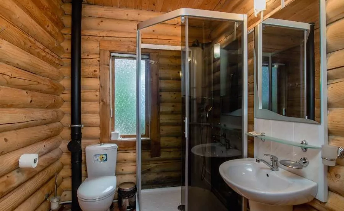 Коттедж-сруб двухкомнатный. Пансионат "Береговой". Малый Маяк